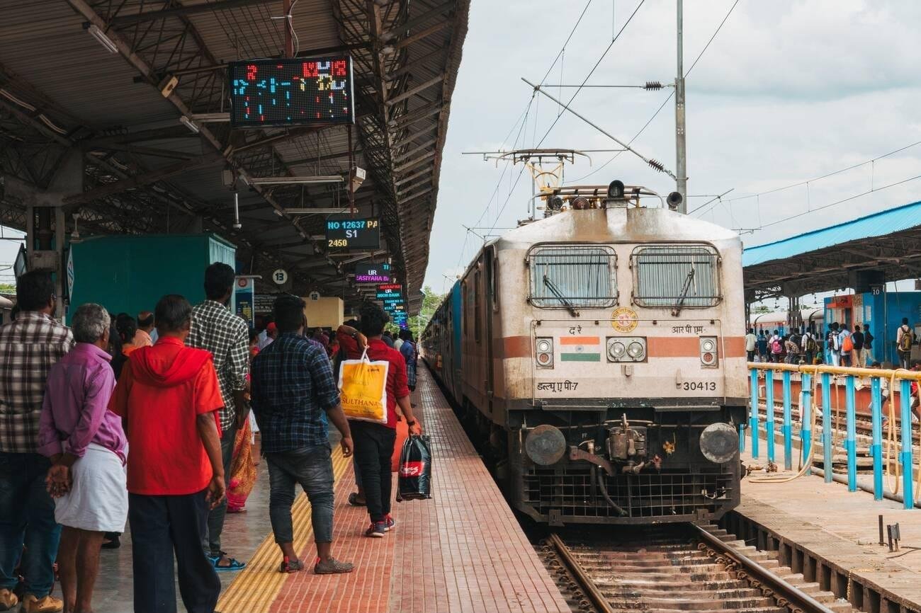 🚆 How Indian Railways Makes Money: The Economics Behind ₹2.65 Lakh Crore Revenue